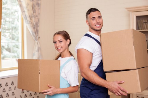 Professional packing and moving support for homes and offices